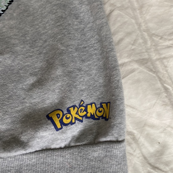 Pokémon reversible sequins hoodie - Picture 3 of 4